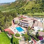 San Domenico Village - - Tropea 파르겔리아