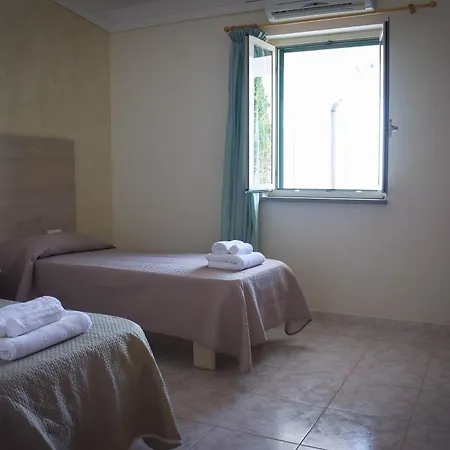 San Domenico Village - - Tropea 호텔 3*
